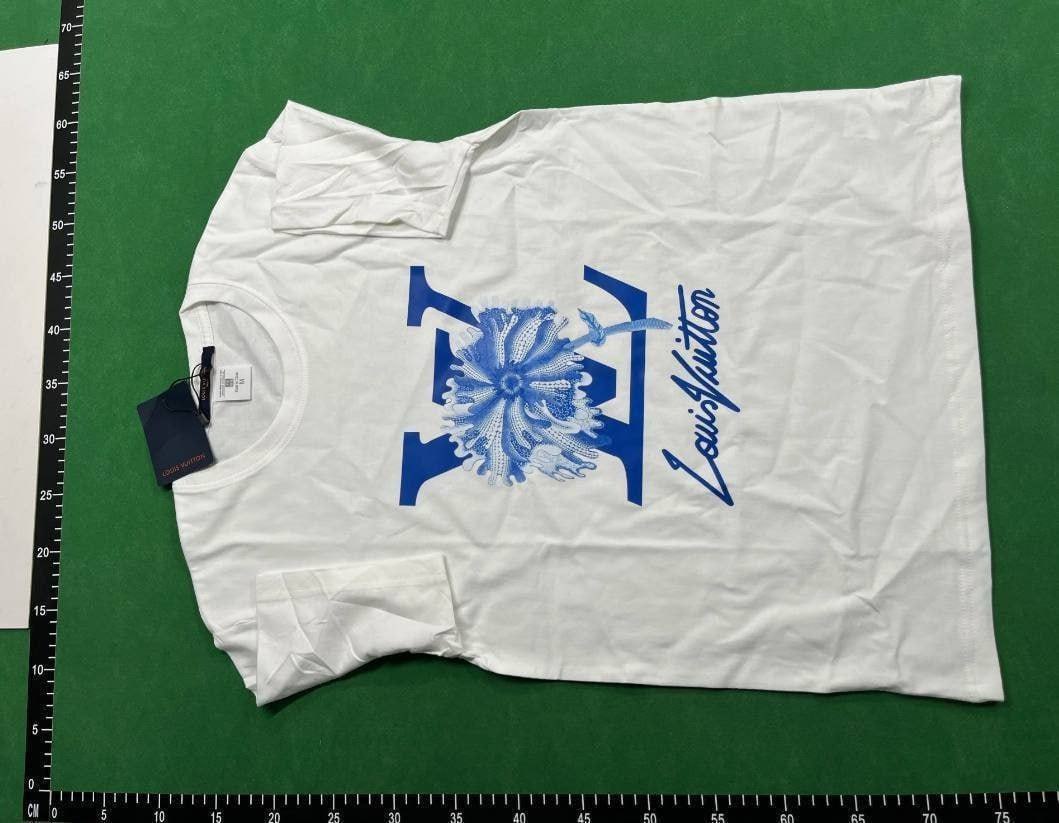 Louis Vuitton Graffiti & Monogram Print T-Shirt [24 styles] -3