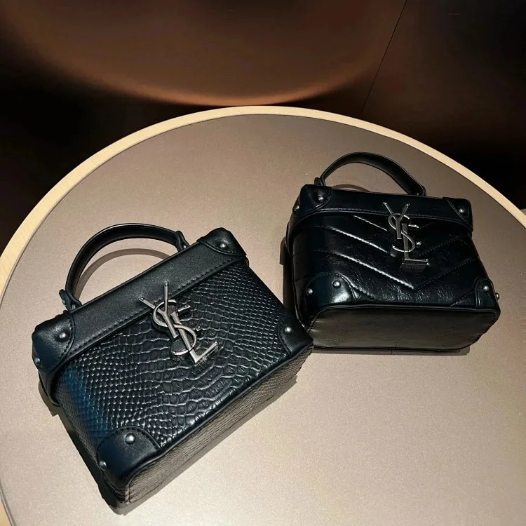 Yves Saint Laurent Le 5 À 7 Mi