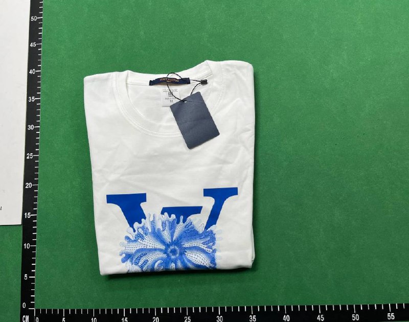 Louis Vuitton LV Graffiti & Graphic Print T-Shirts [40 styles] -3