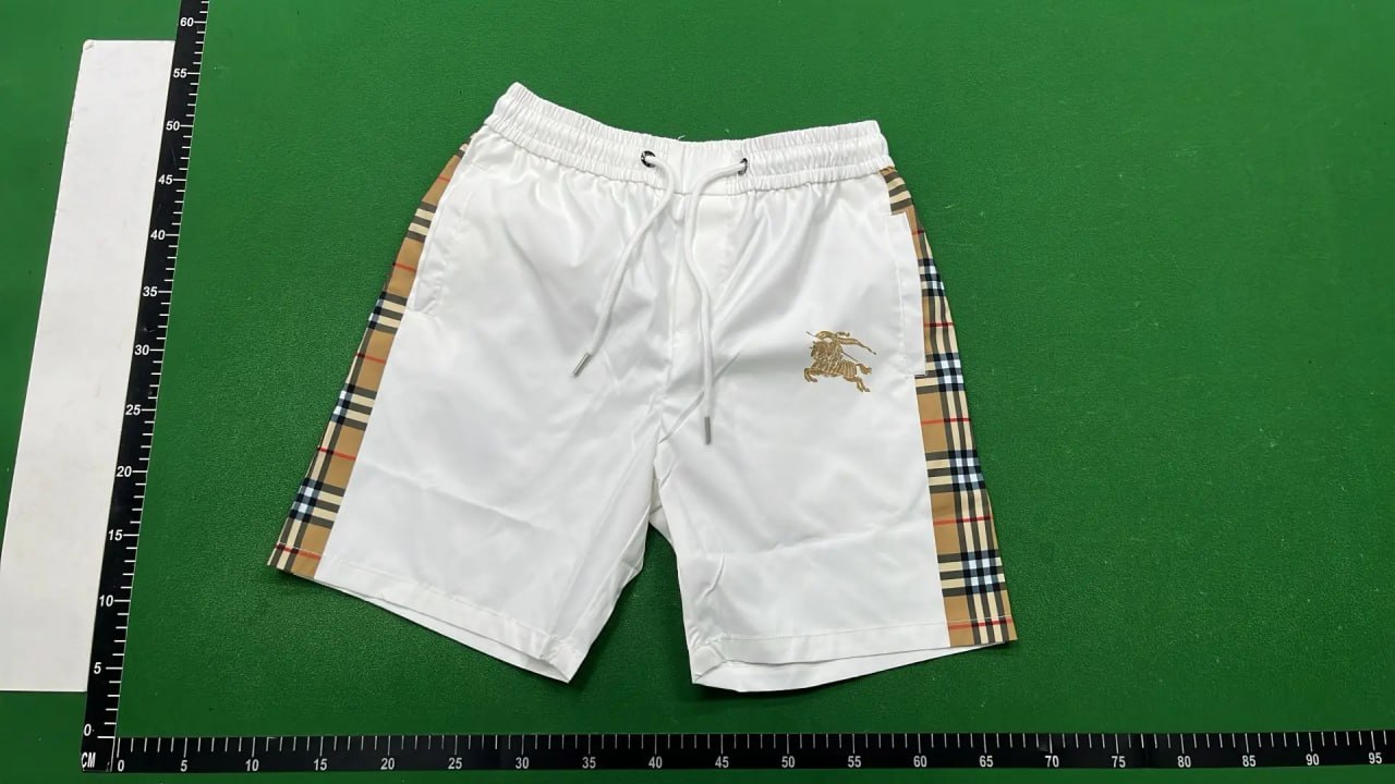 Burberry shorts （35 -2