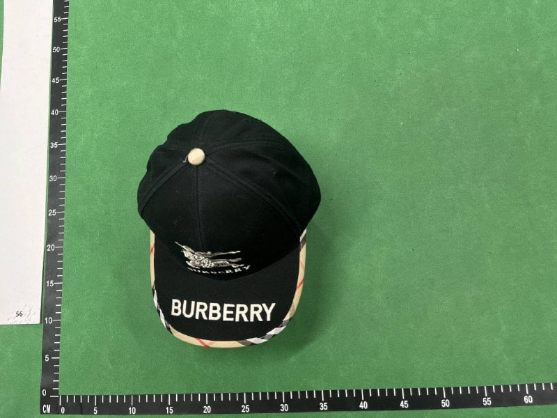 Burberry hat  -2