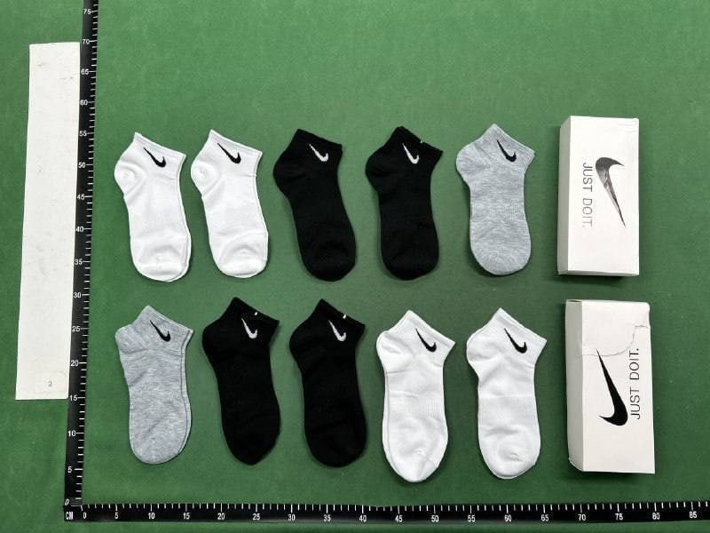 nike socks (35 CP) -4