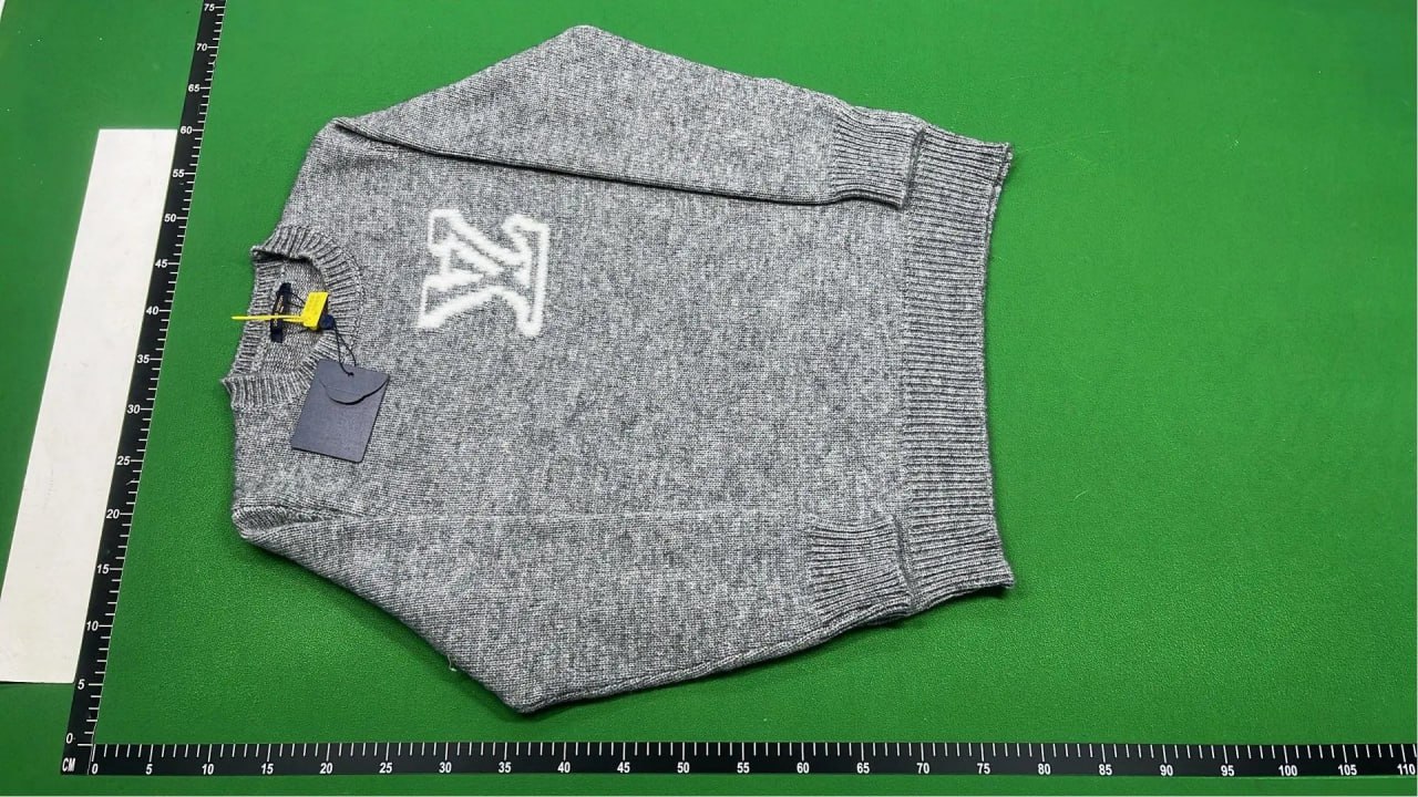  LV sweater -4