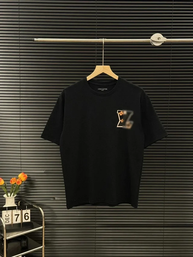 Louis Vuitton tee