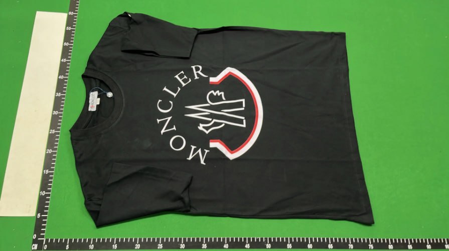 Moncler T-shirt