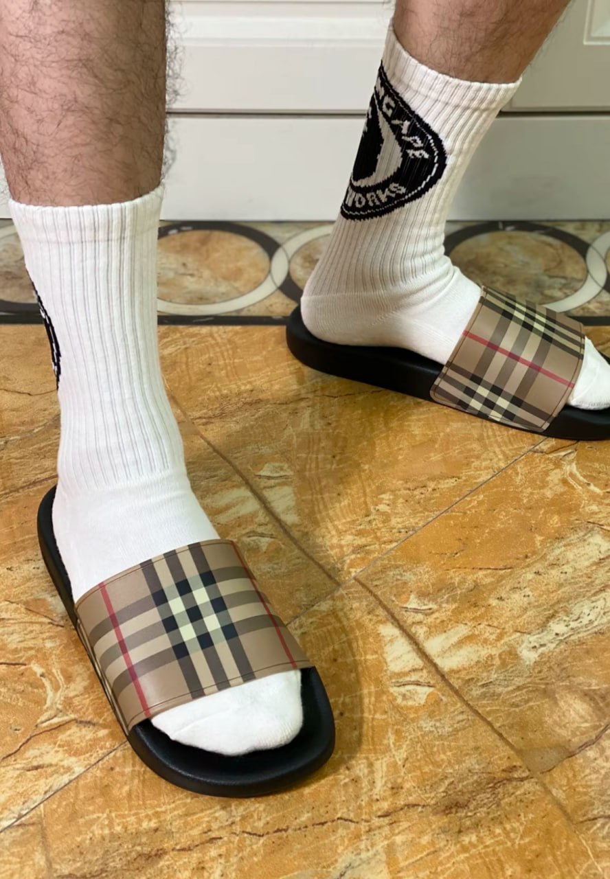 Burberry Slides  -3