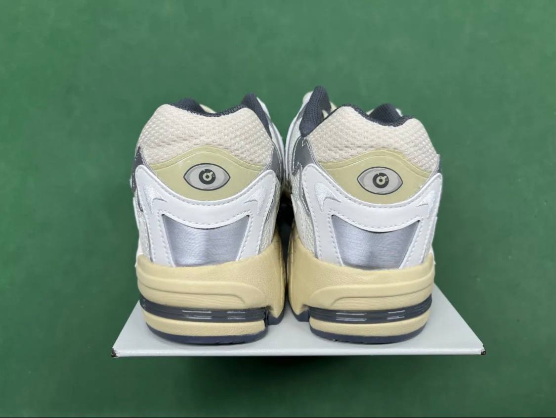Bad Bunny x Adidas Response CL -2