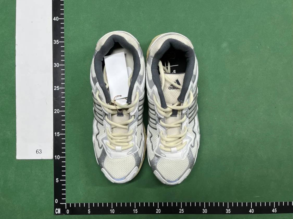 Bad Bunny x Adidas Response CL -3