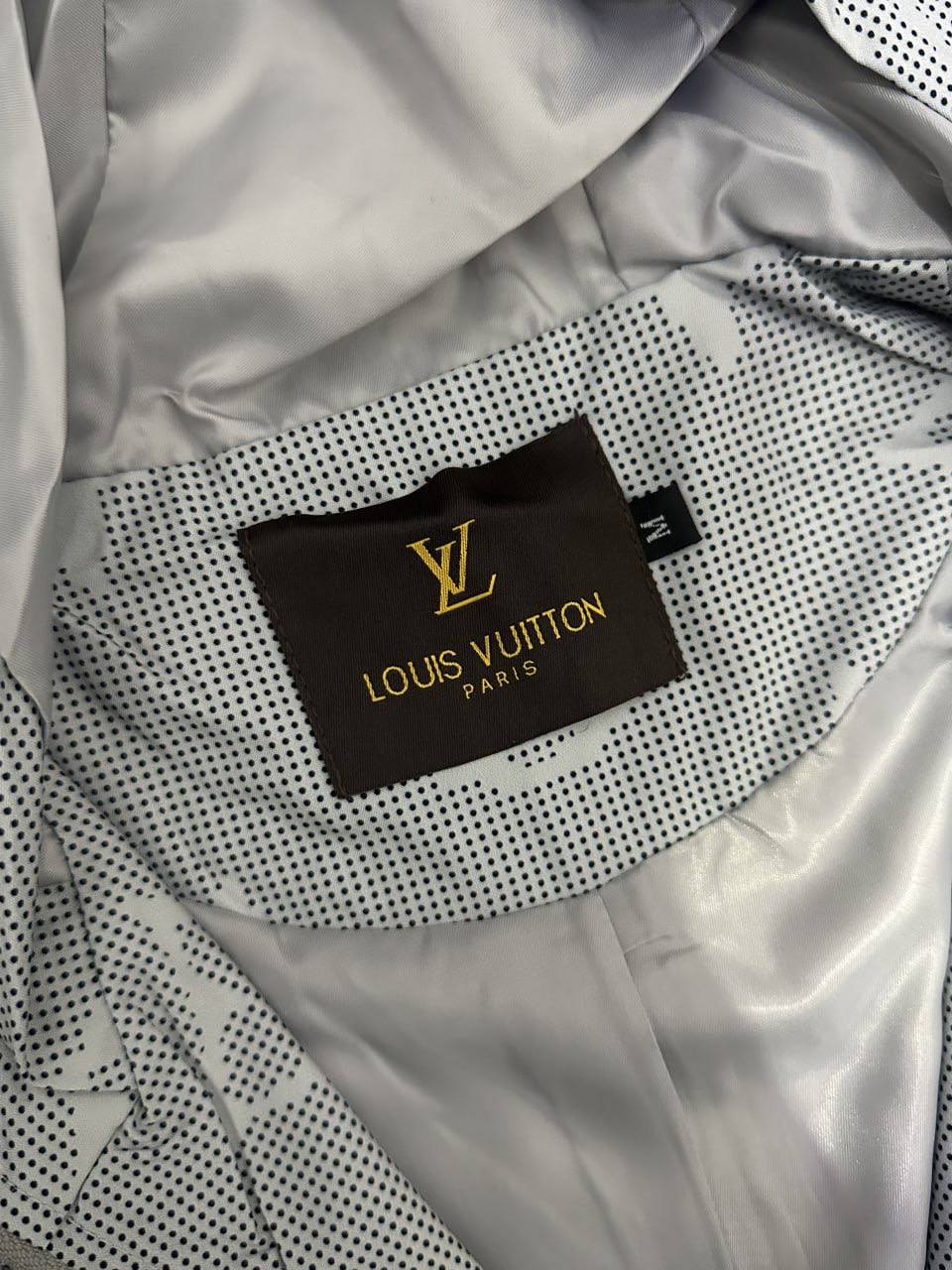 LV COAT -2