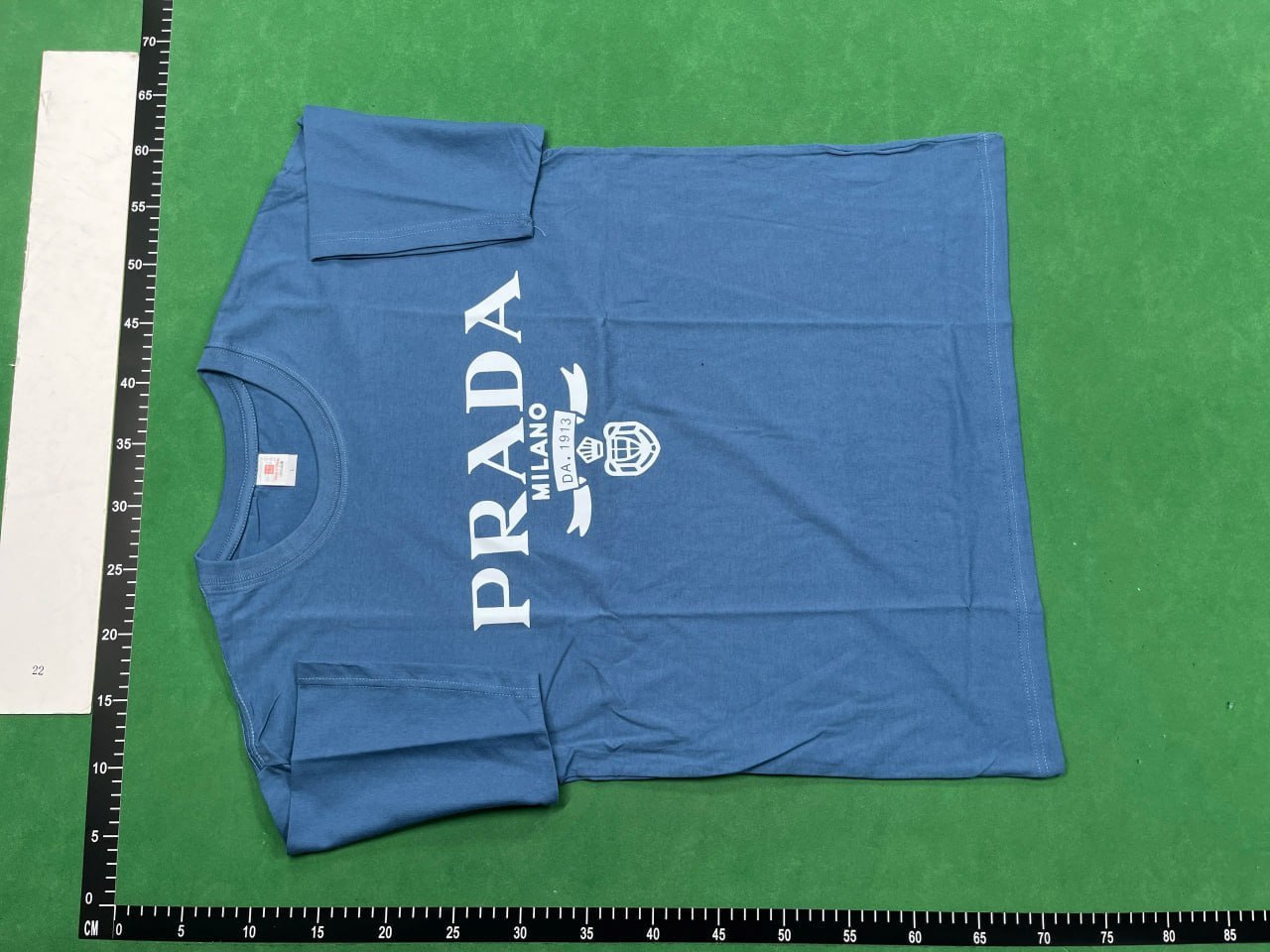 Prada tee (40 CP) -4