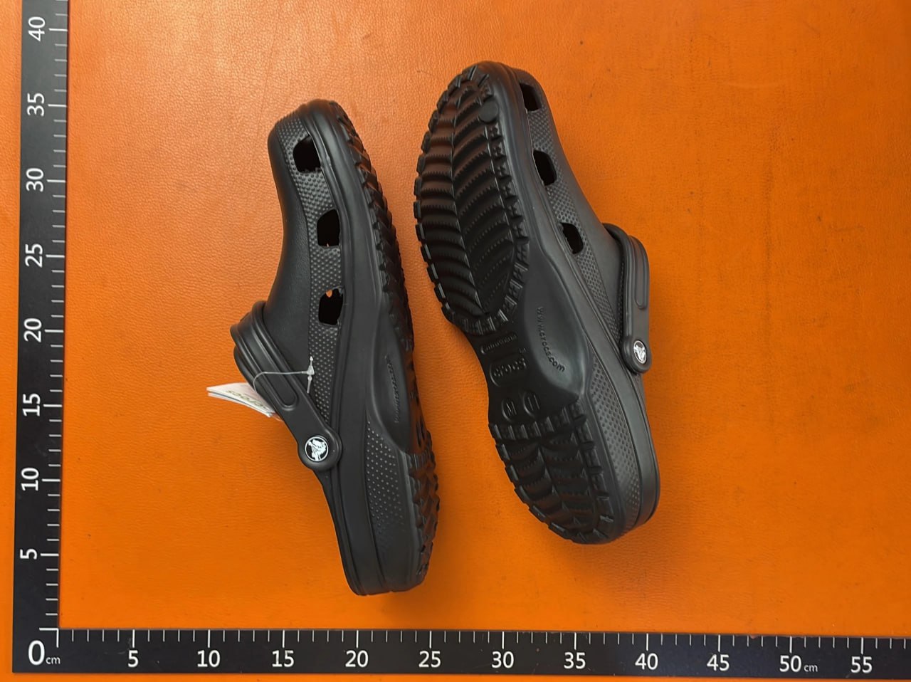 crocs -1