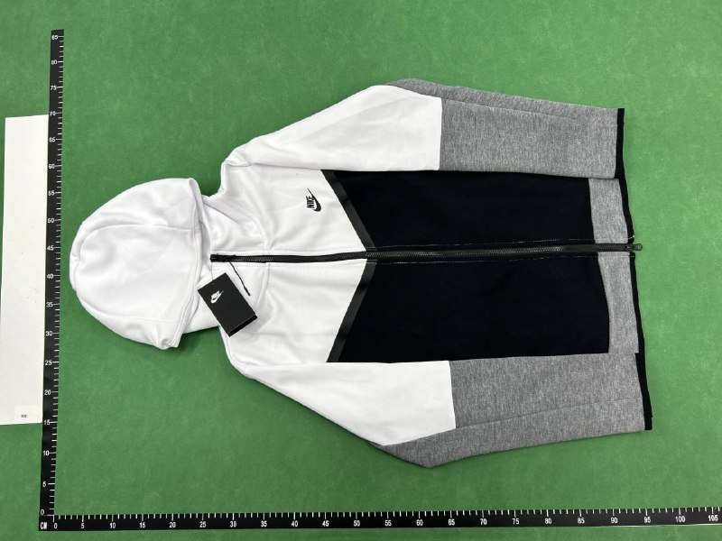 Nike suit -2