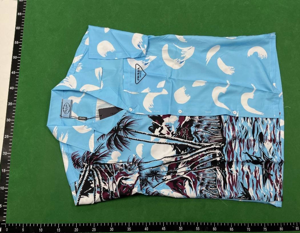 Prada shirt （25 -4
