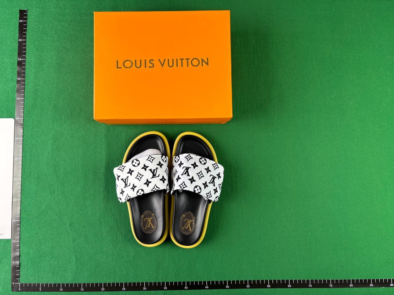 Louis Vuitton Slippers -5