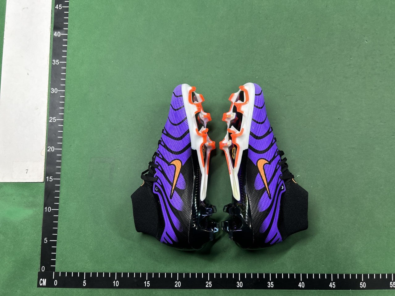 Nike soccer shoes -5