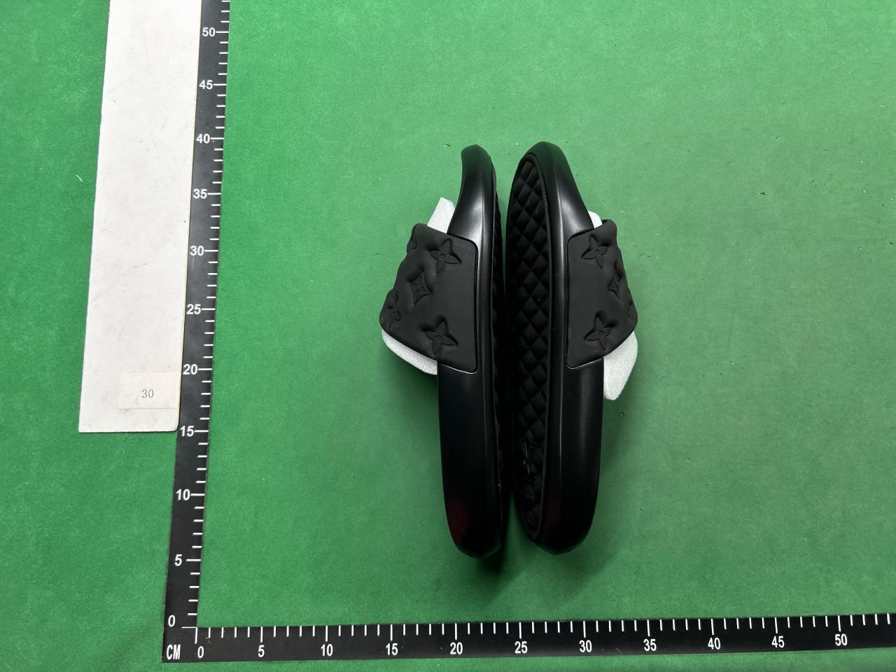 Louis Vuitton slippers -2