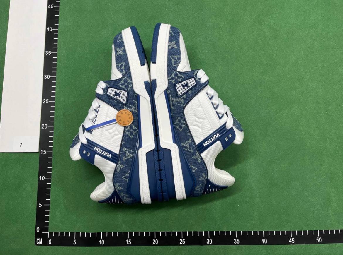 Louis Vuitton Trainer Sneaker -3