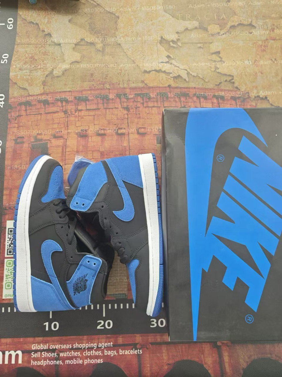 NIKE AIR JORDAN 1 High -3