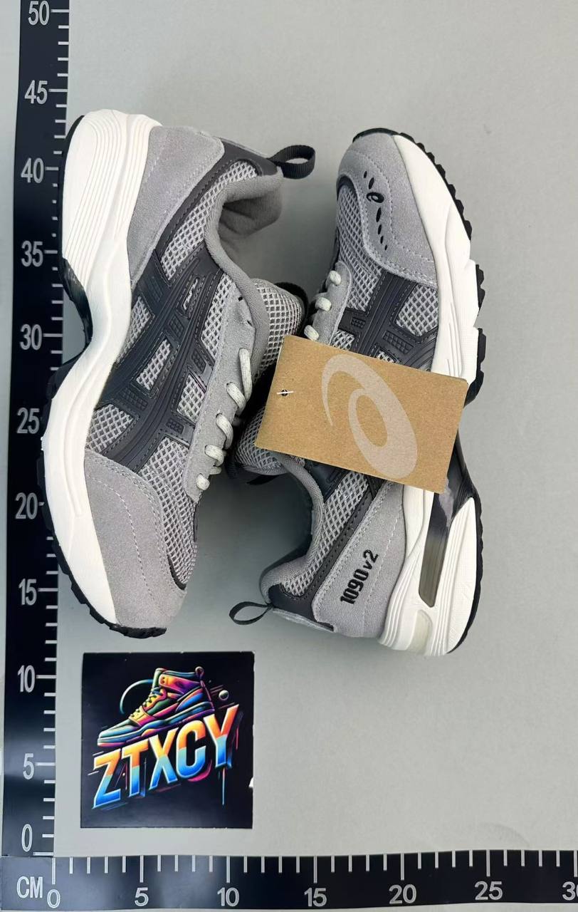 ASICS -3