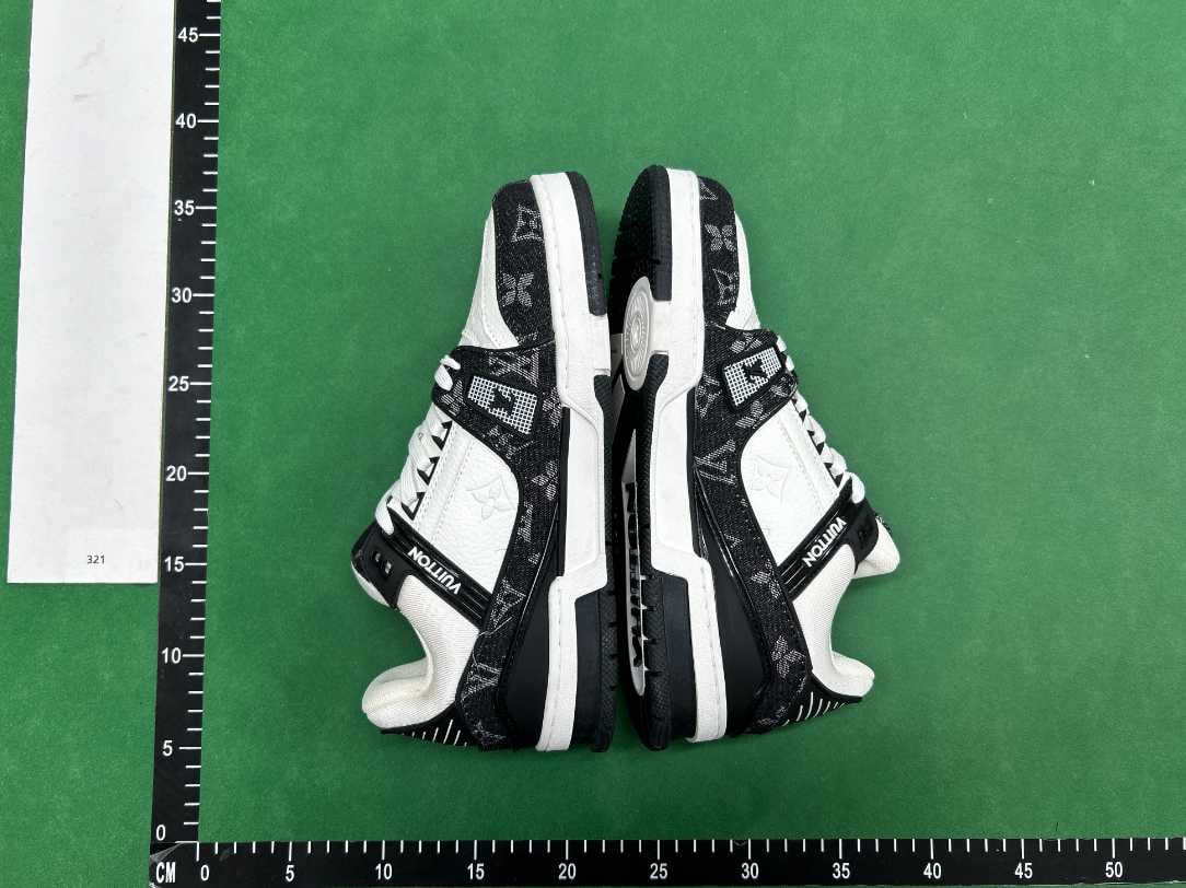 LV TRAINER SHOES -2