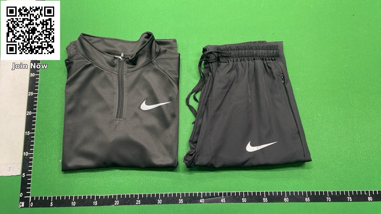 Nike Tracksuit -2