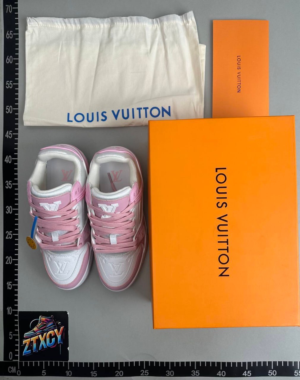 LV sneakers -3