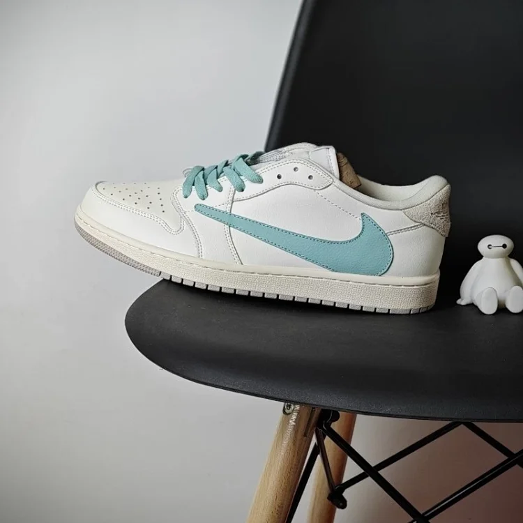 Nike Air Jordan 1 Low White Aq